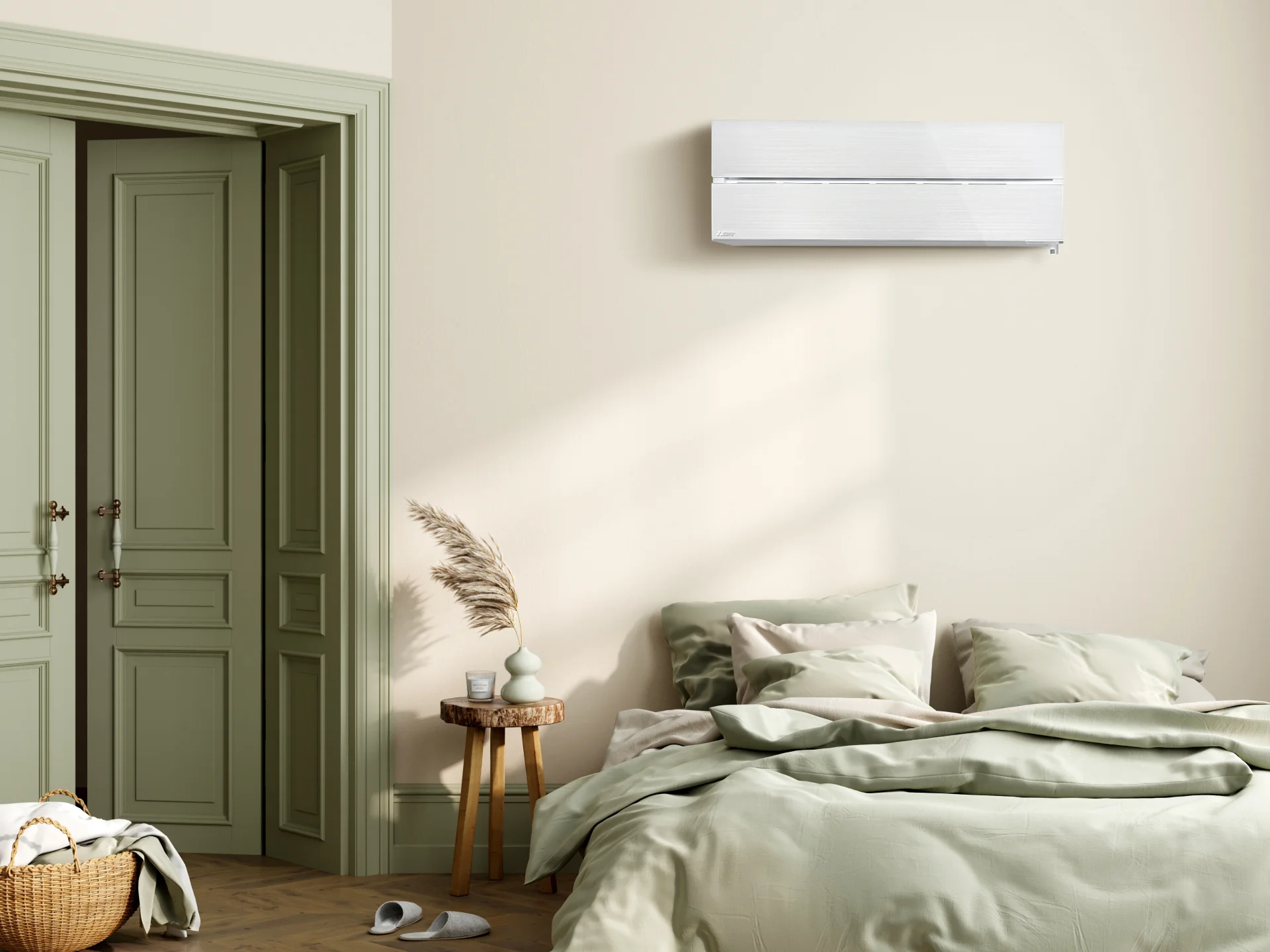 LN25 Black Diamond HyperCore® Smart High Wall Heat Pump