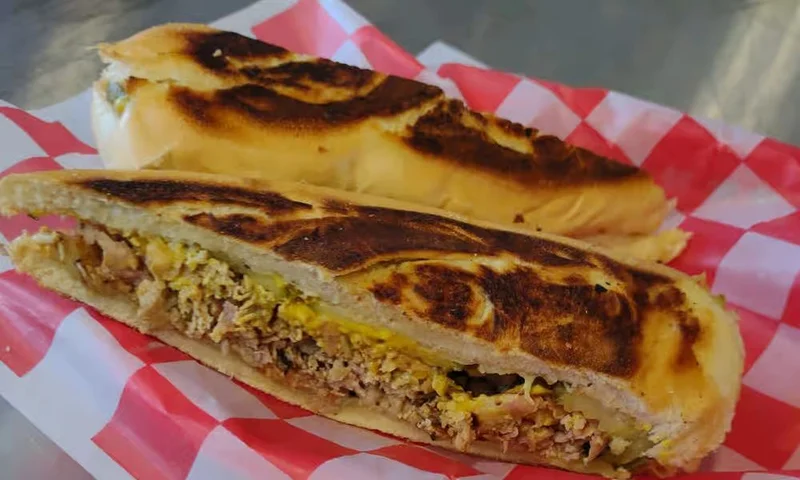 Hollingshayes Cubano