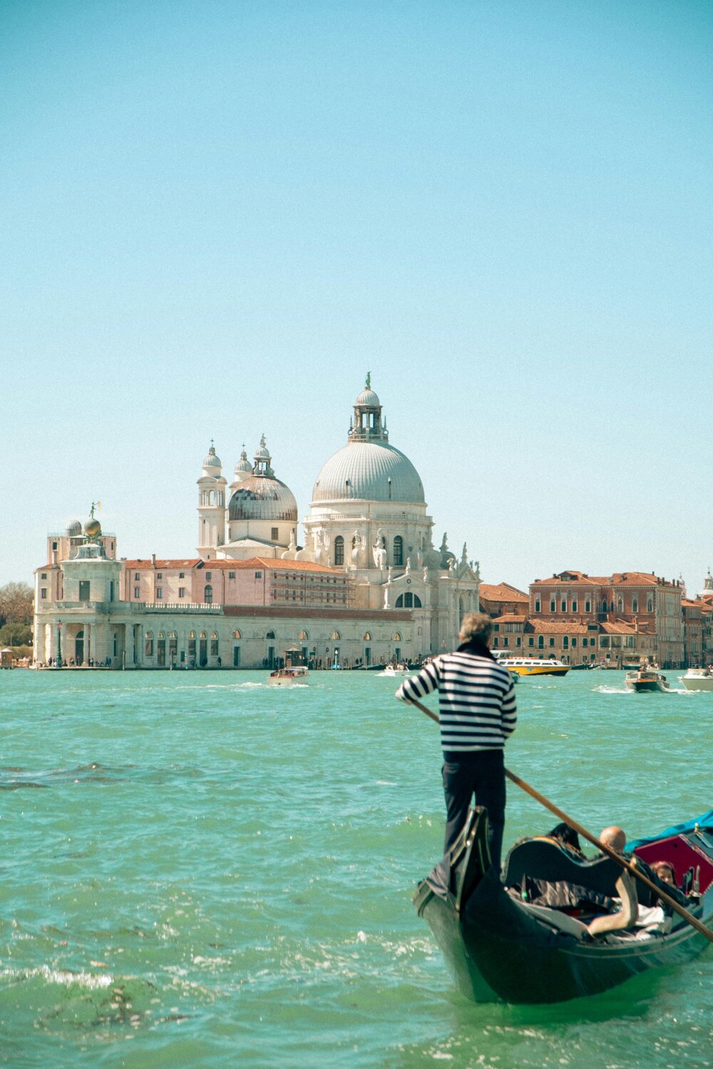 romantic getaway proposal in Italy