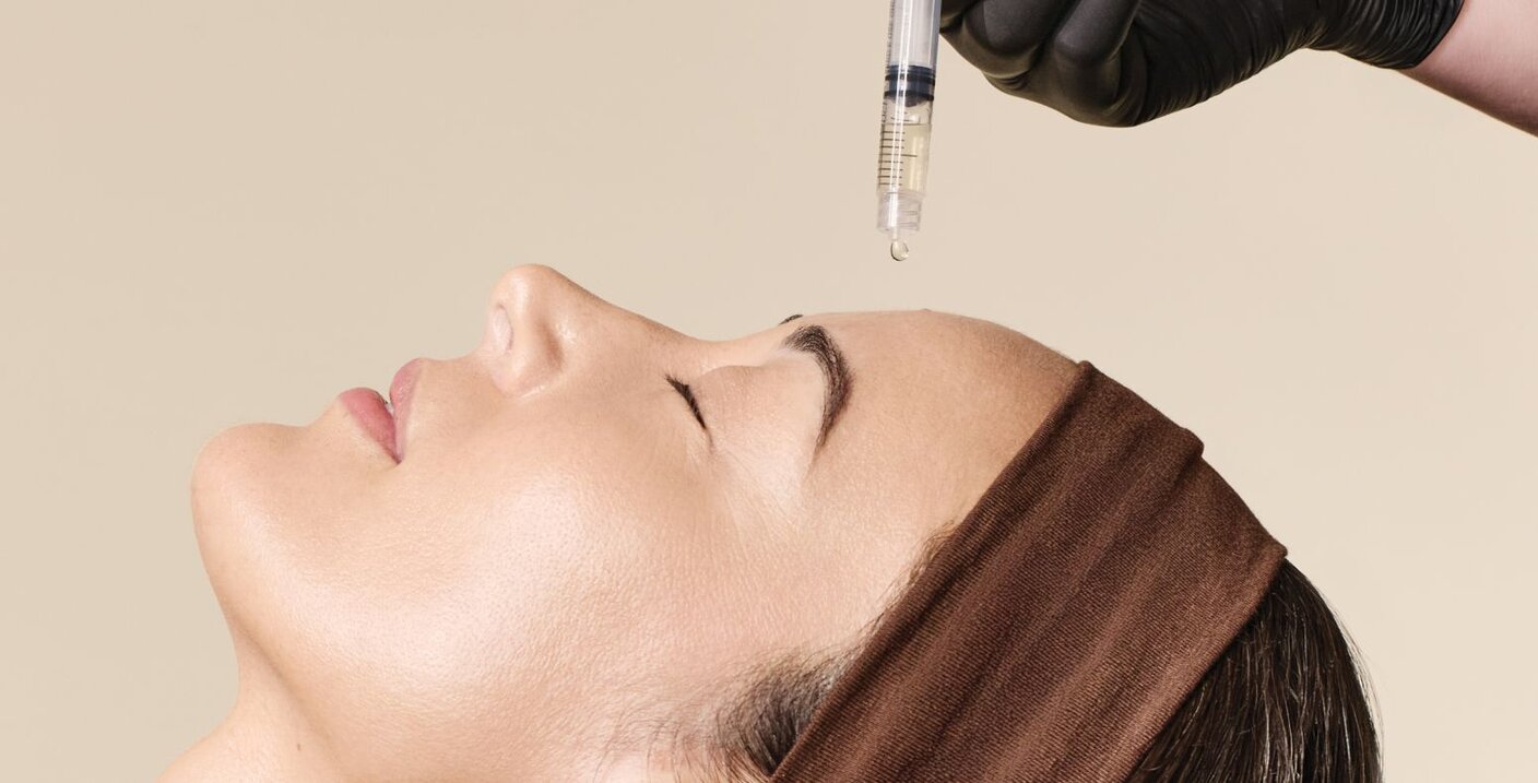 woman receiving a cell regenerator treatment