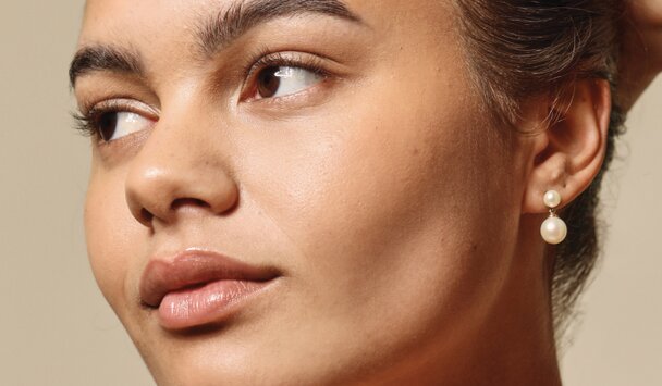 girl posing with soft smile