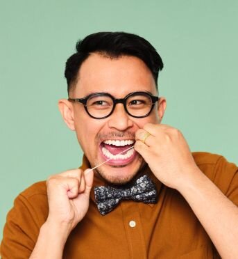 flossing man