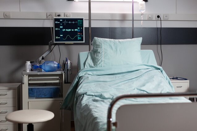 hospital room with screen monitoring vitals