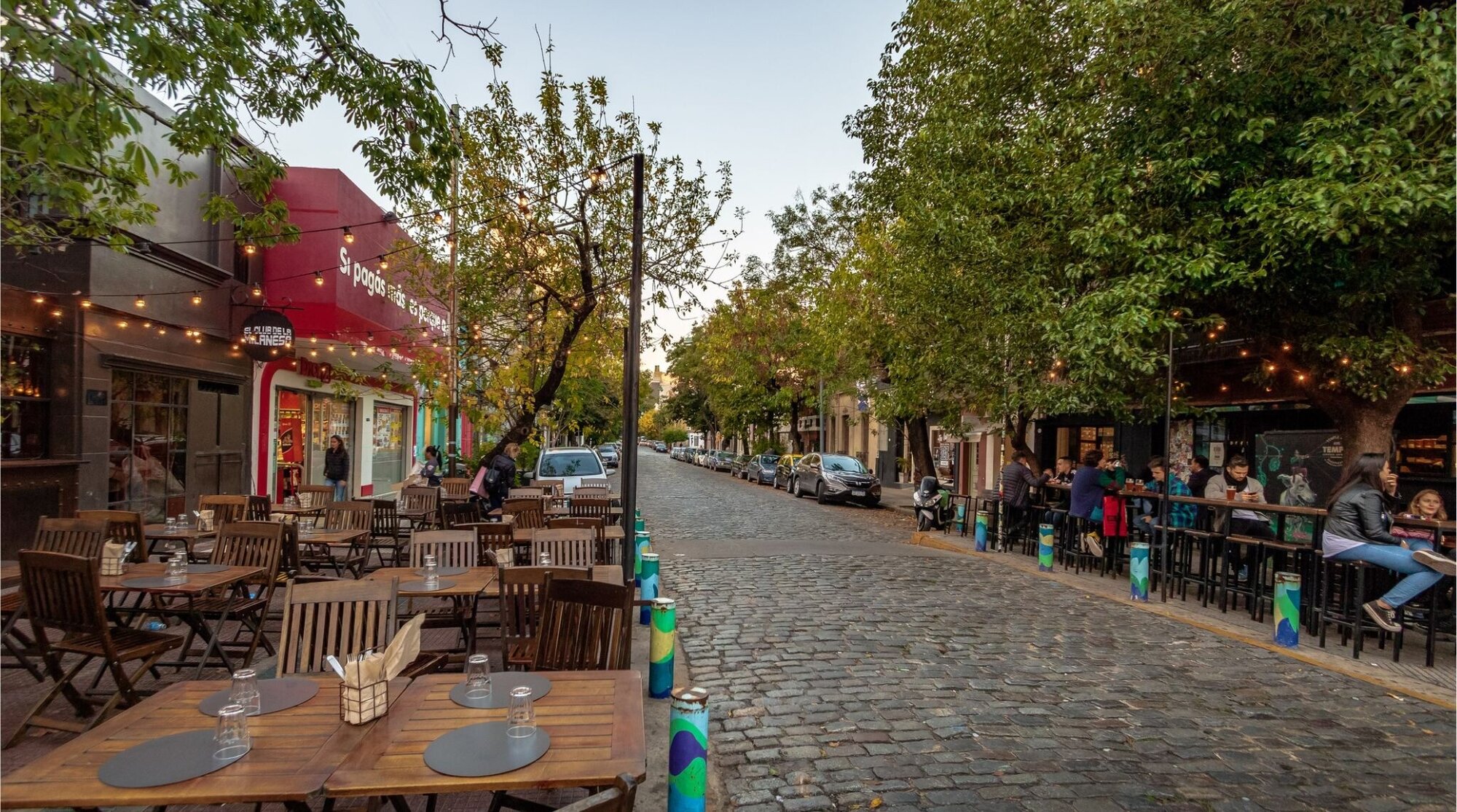 Bar e restaurantes no bairro boêmio de Palermo Soho