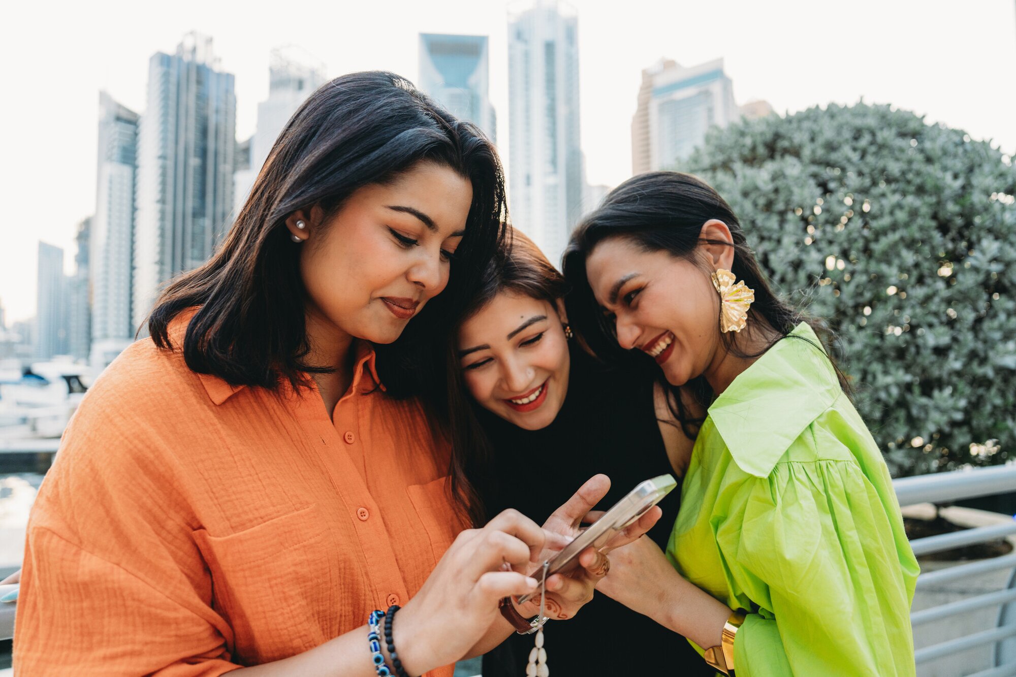 Frauen mit Visum in Dubai 