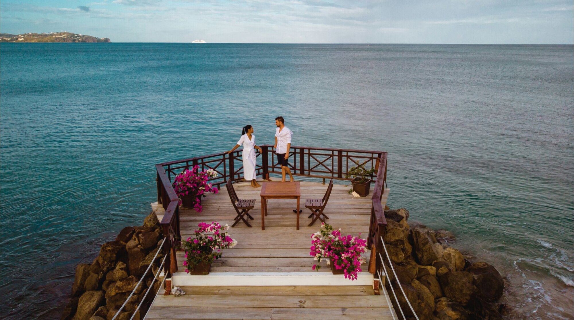 Casal em lua de mel em santa lucia