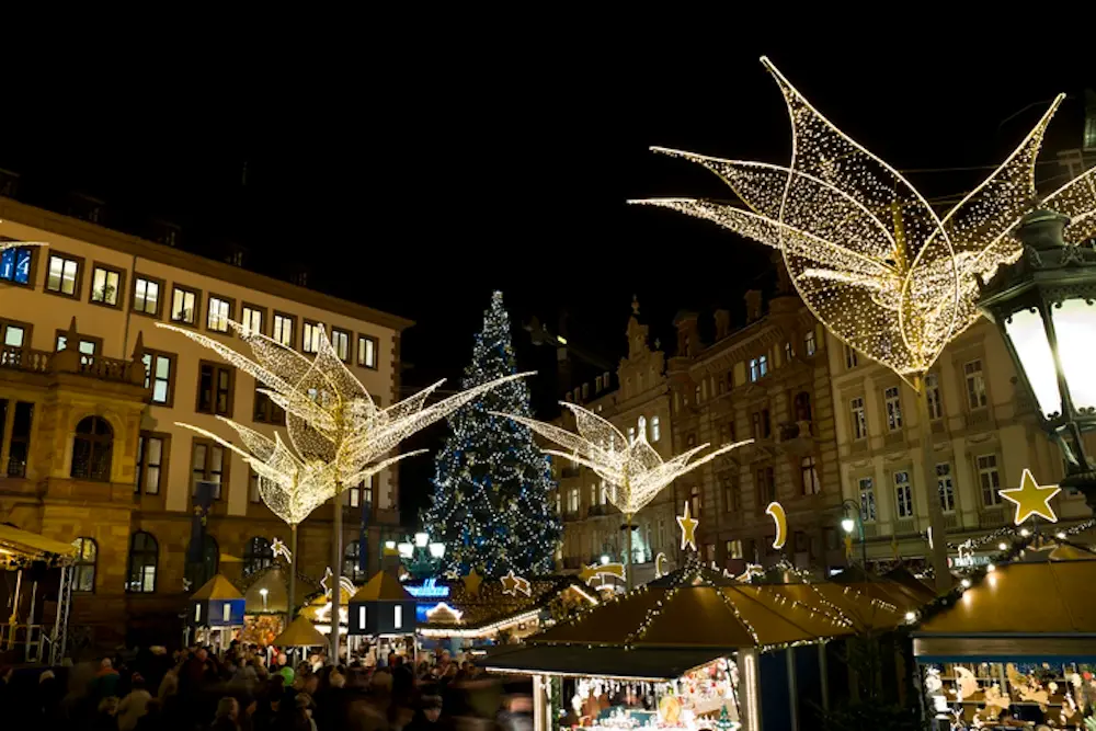 ドイツのクリスマスマーケット、ウィースバーデンのシュテルンシュヌッペンマルクト