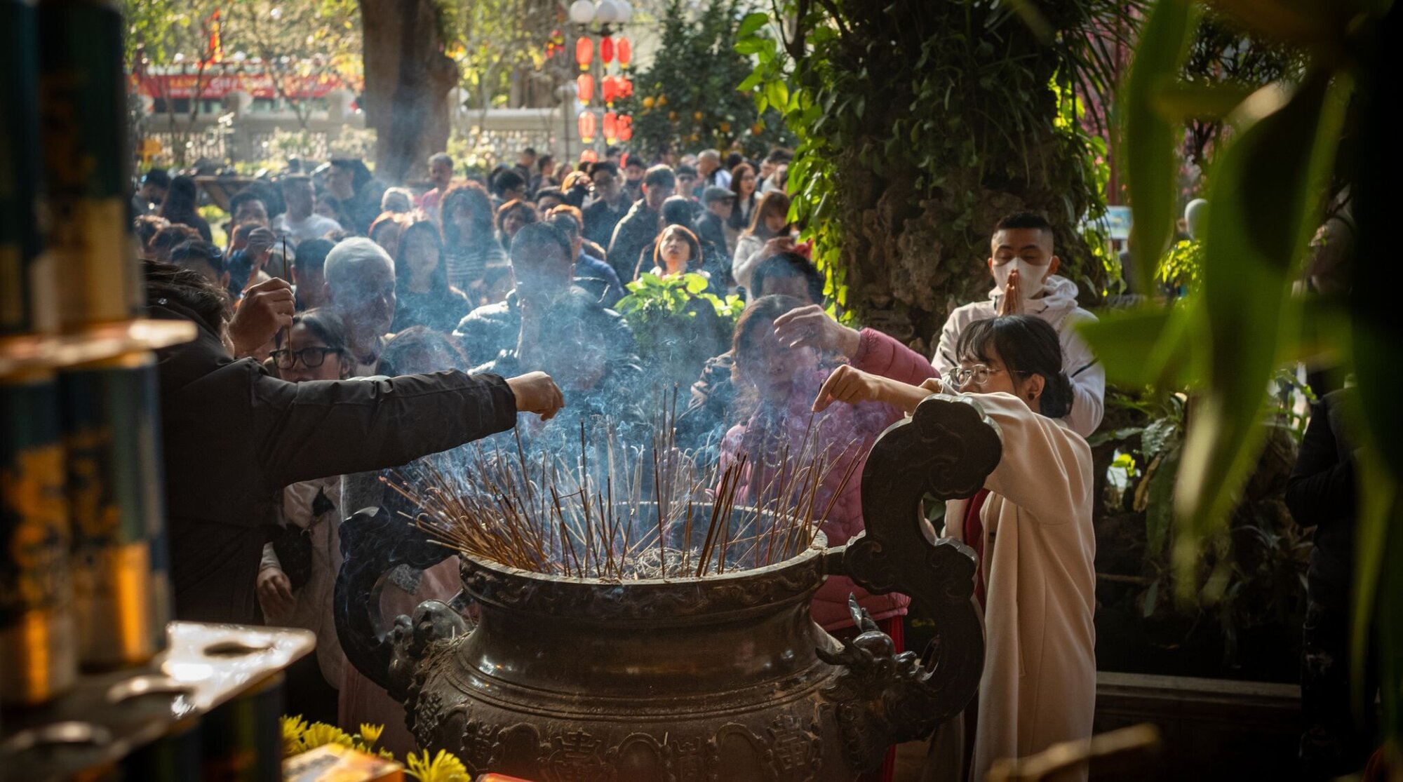celebrations au temple Quan Thanh, Hanoi