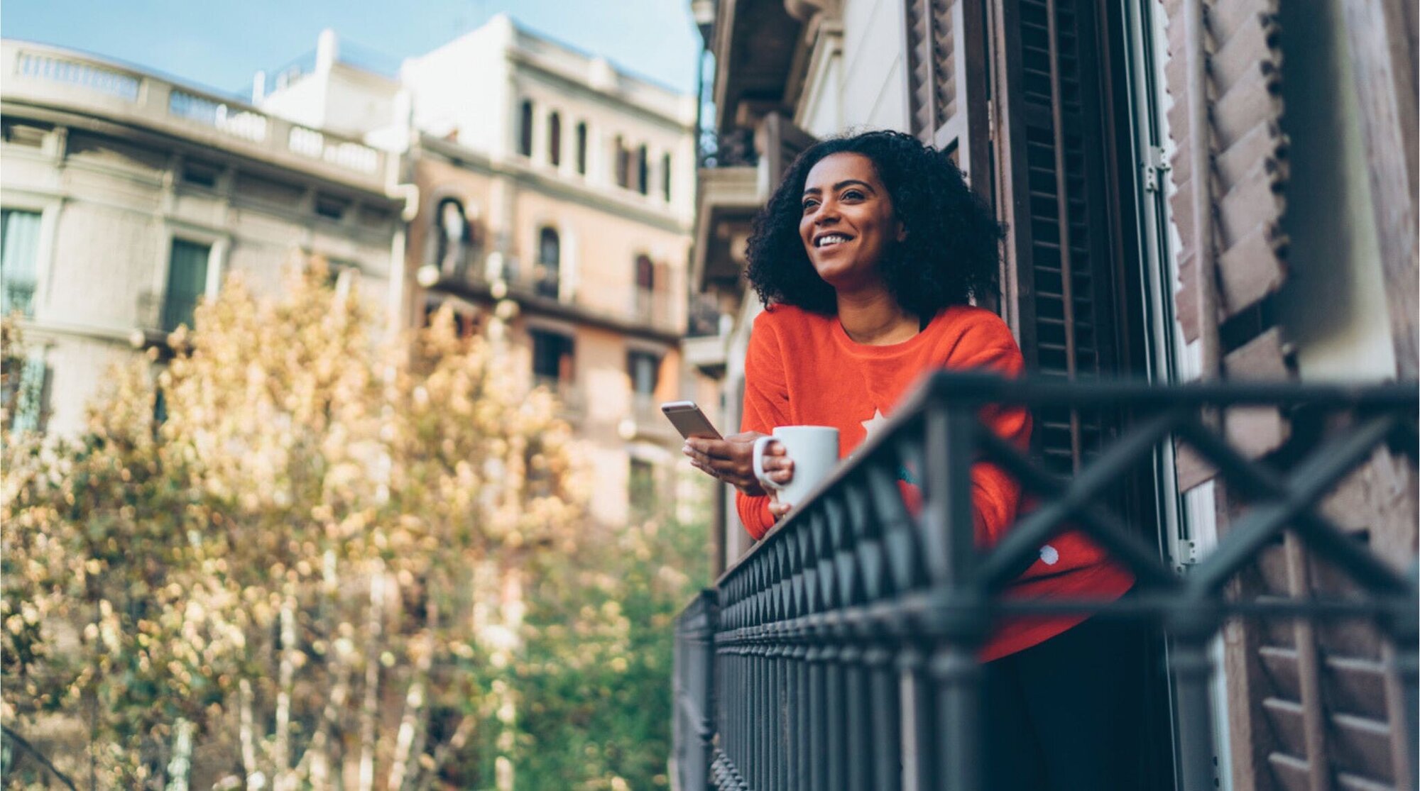 Mulher viajando sozinha em Barcelona, Espanha