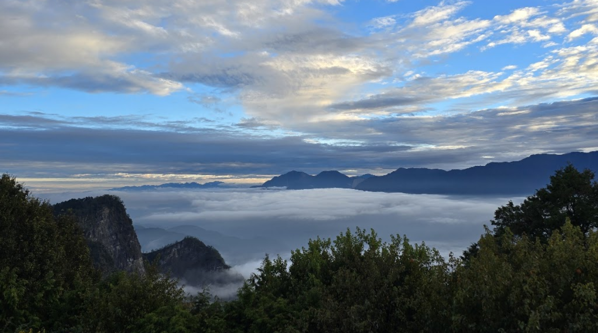 View of the sea of clouds on the top of Zhushan