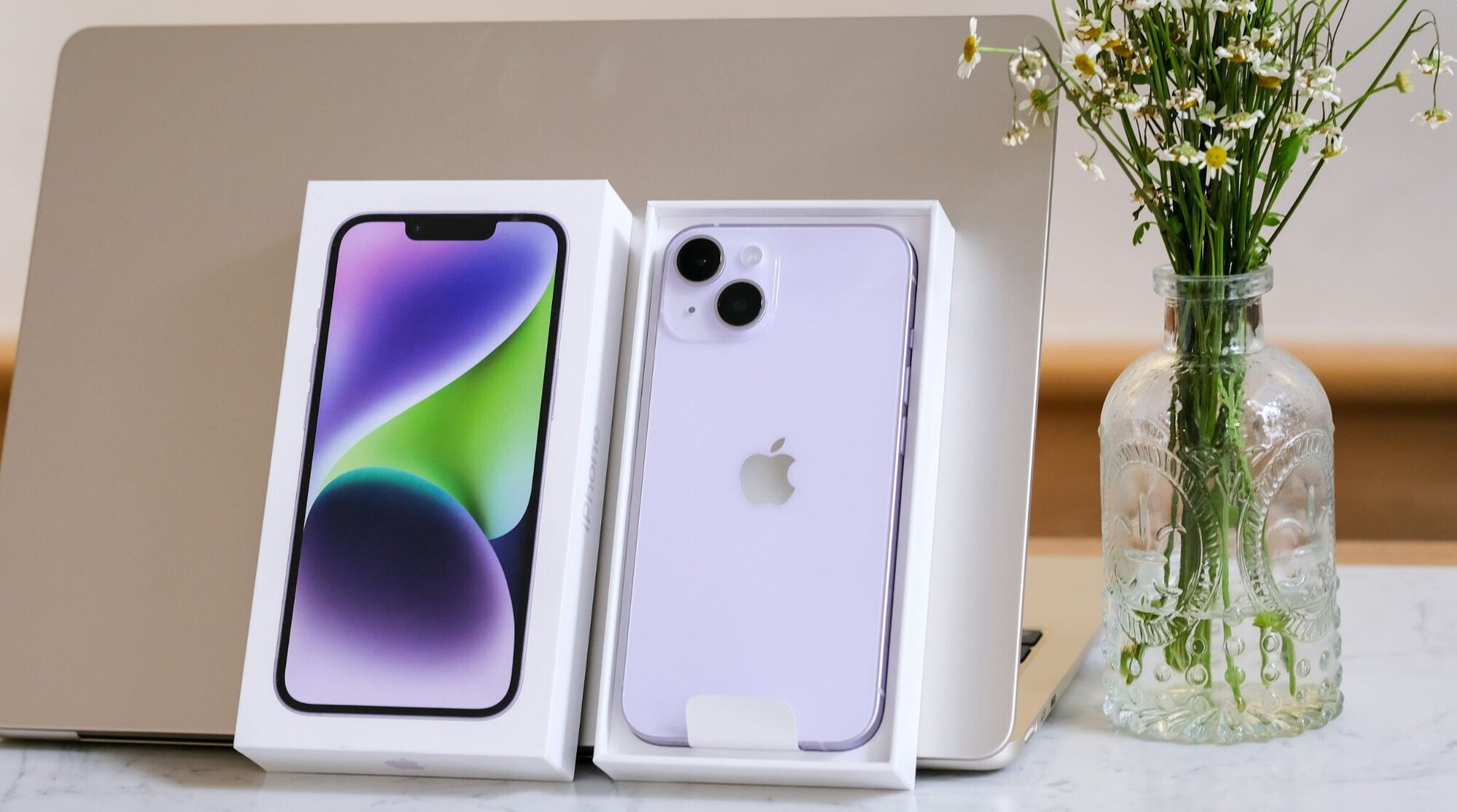 iphone 14 mauve neuf dans sa boite