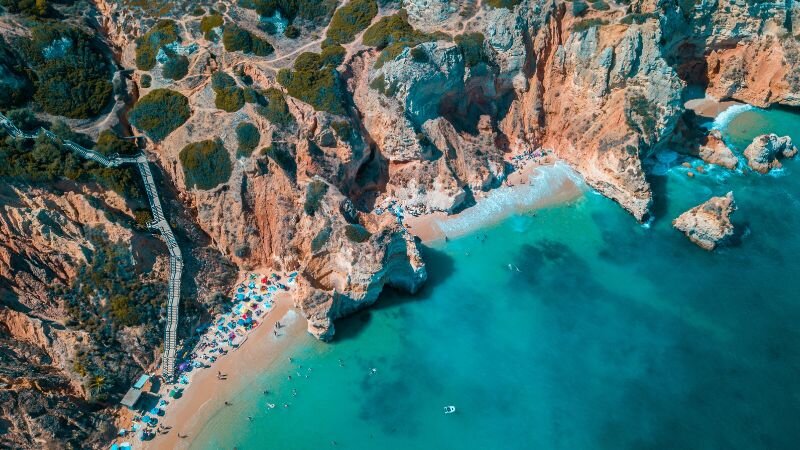 10 idee di vacanze economiche per agosto 2026: mete low cost