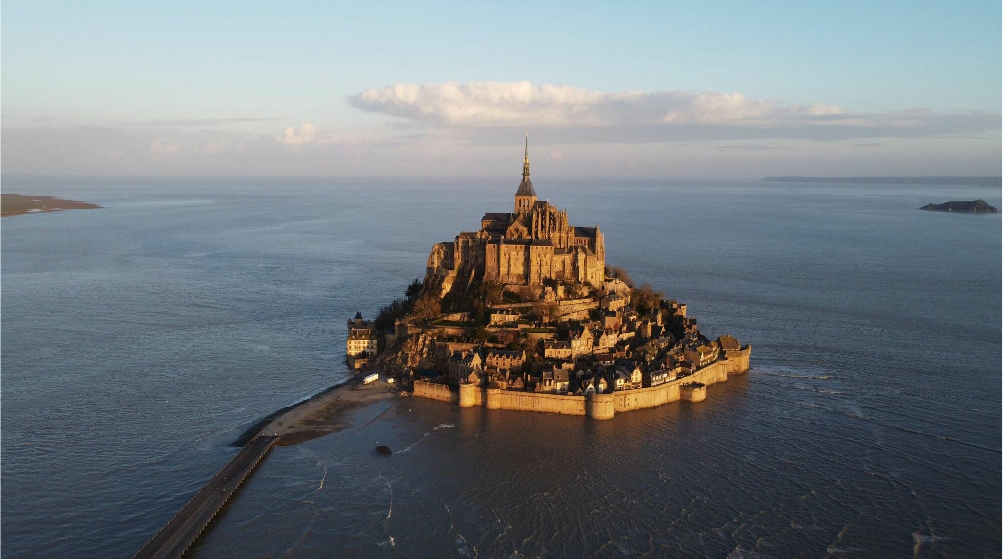 Mont Saint-Michel, na região de Normadina, França