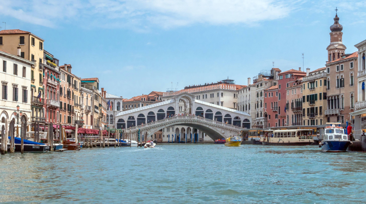 Rialto Bridge in Venice, Italy