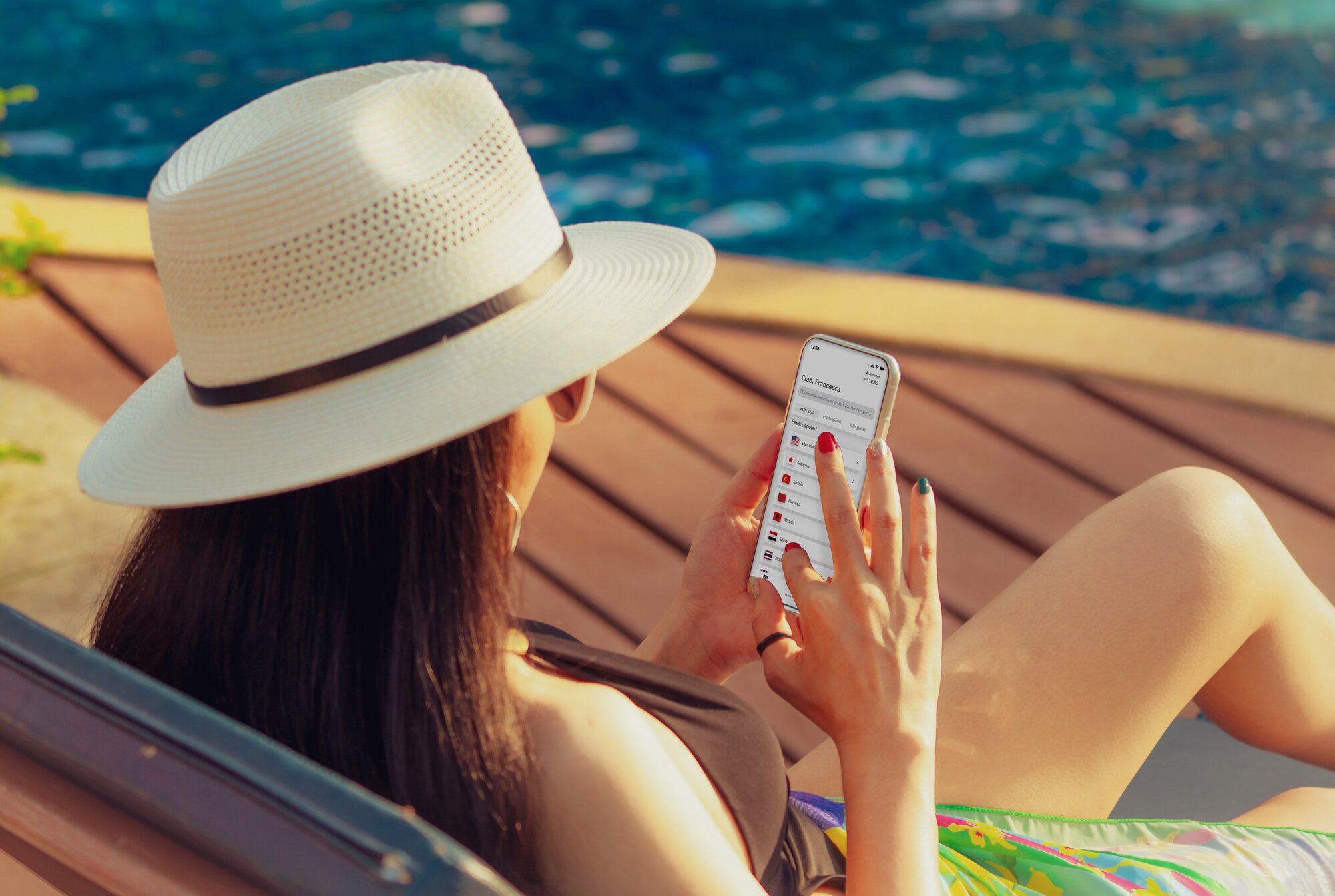 Cos’è una eSIM e perché usarla alle Maldive?