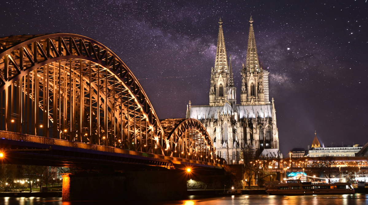Catedral de Colonia de noche