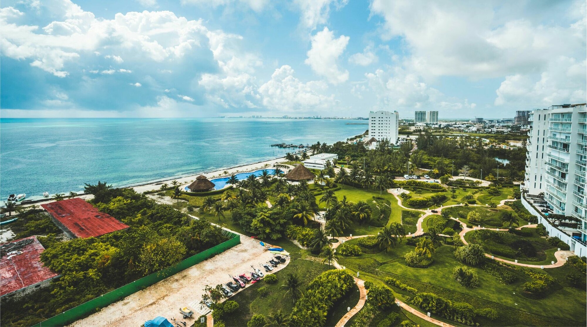 Vista de Cancún com Resorts e praias