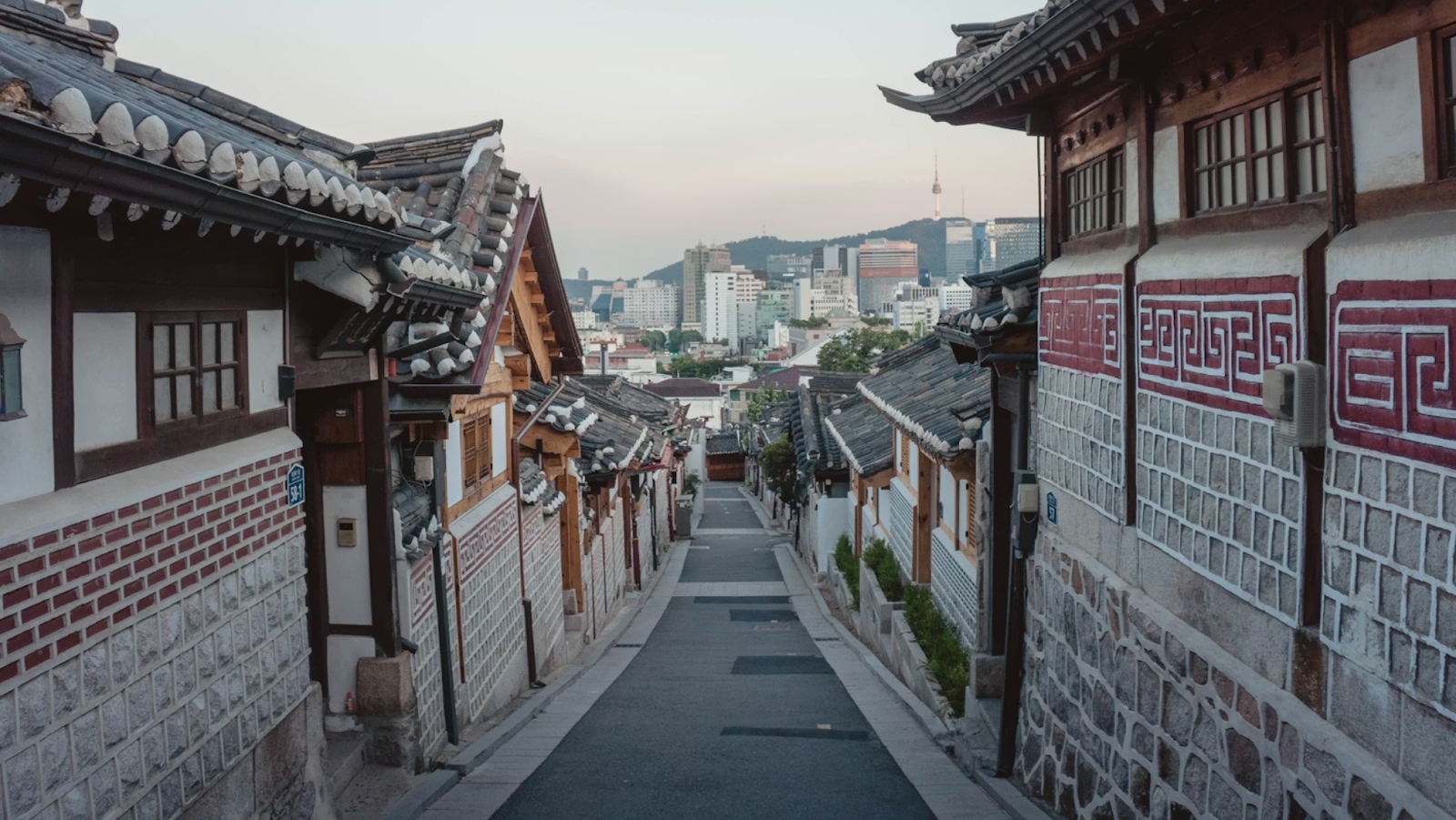 Bukchon Hanok Village (북촌한옥마을)