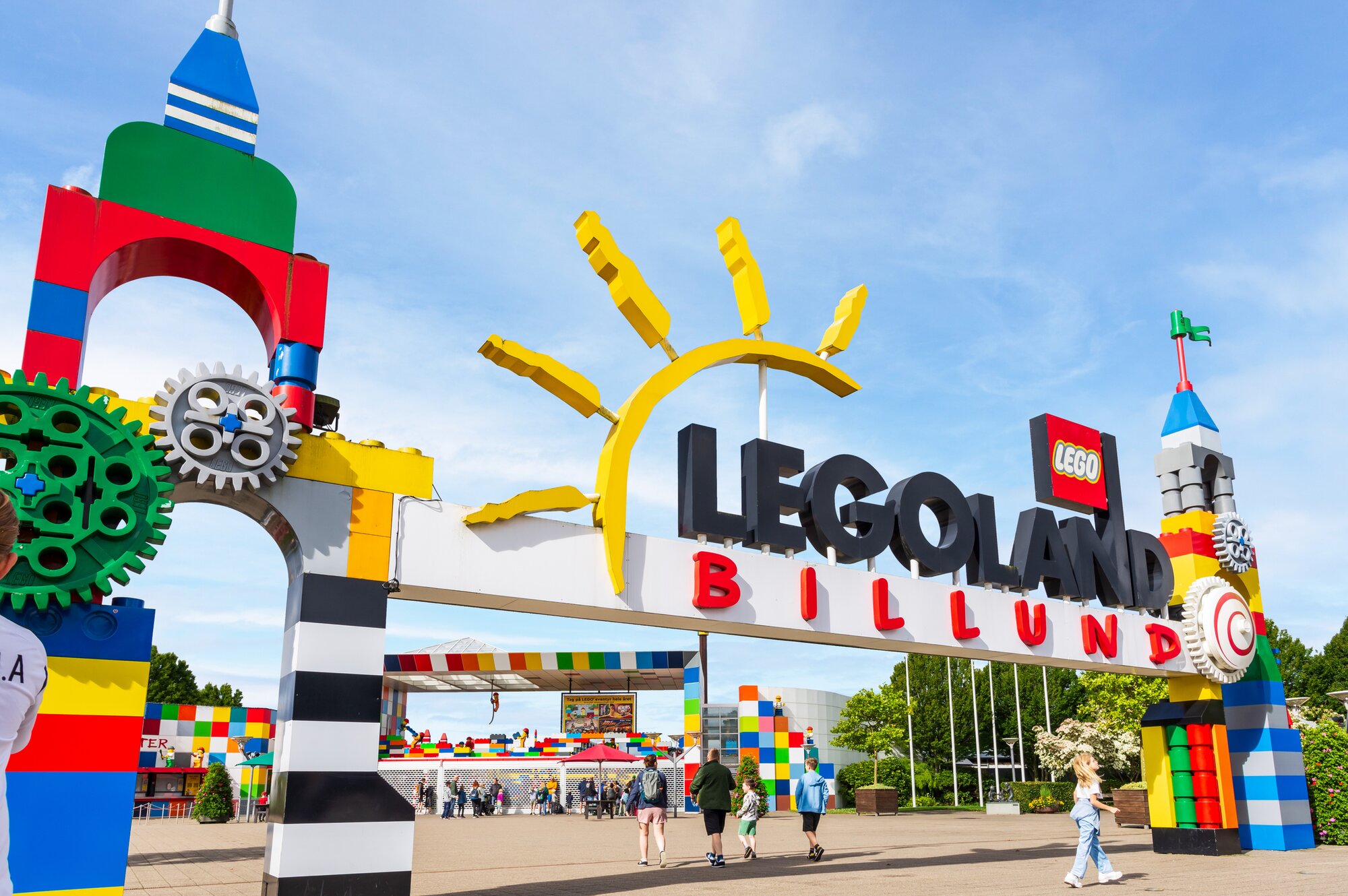 Ingresso del parco Legoland Billund in Danimarca, meta ideale per viaggi per famiglie con bambini