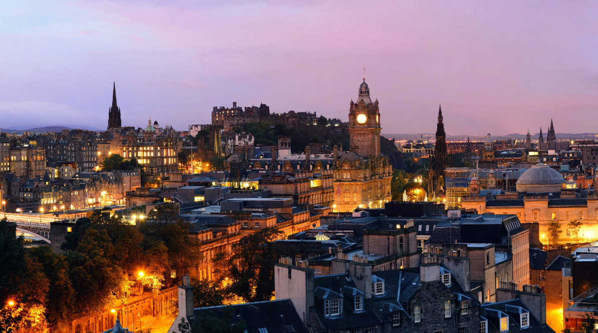 Edinburgh skyline at night