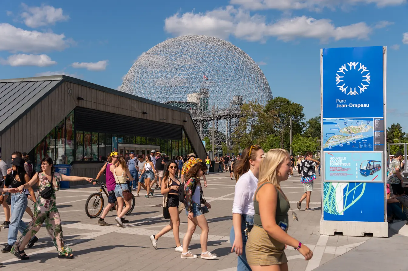 People on their way to Osheaga, at Parc Jean Drapeau