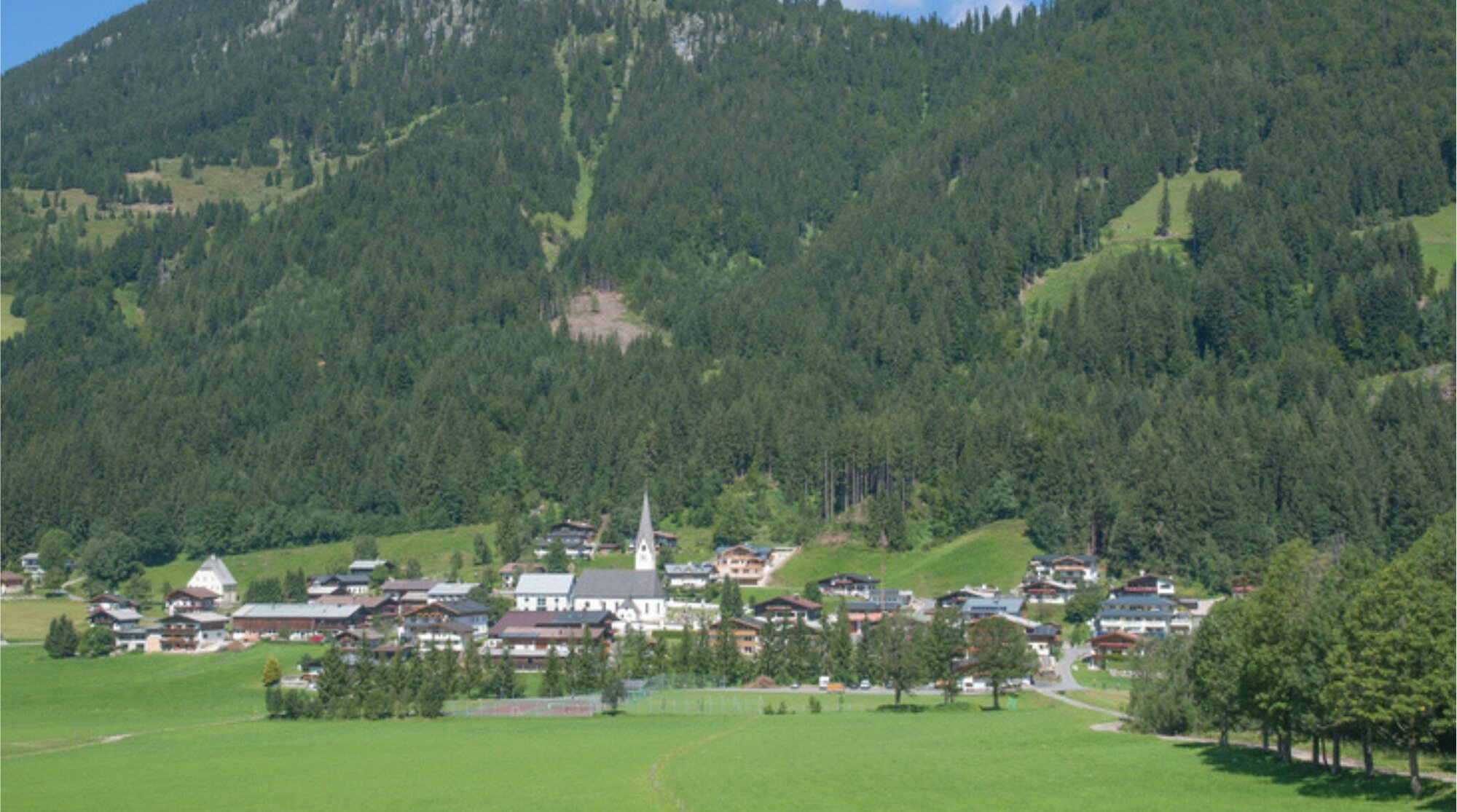 Vilarejo de Sankt Jakob in Haus, nos alpes austríacos