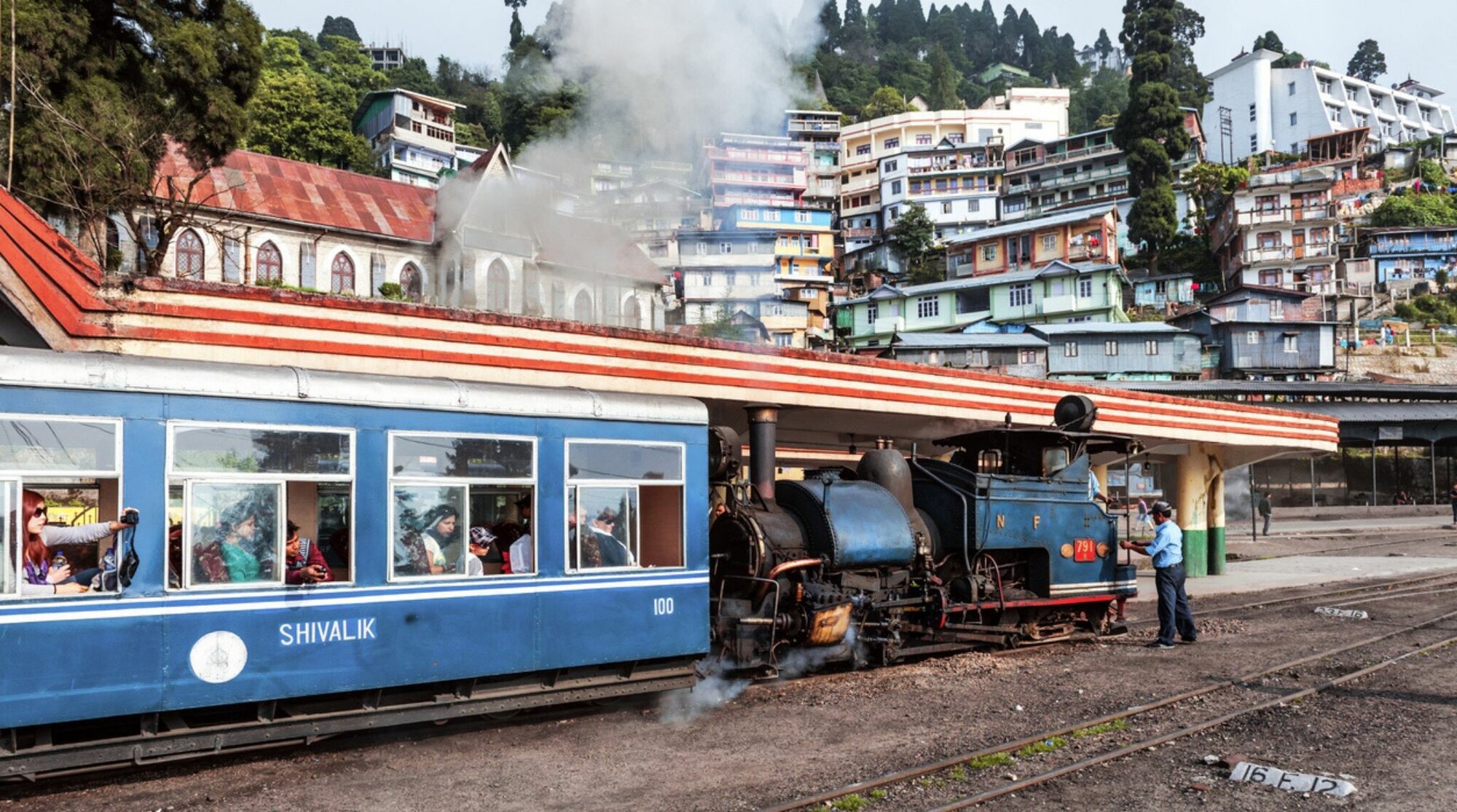 le toy train ou train jouet de Darjeeling parmi les plus beaux trains du monde