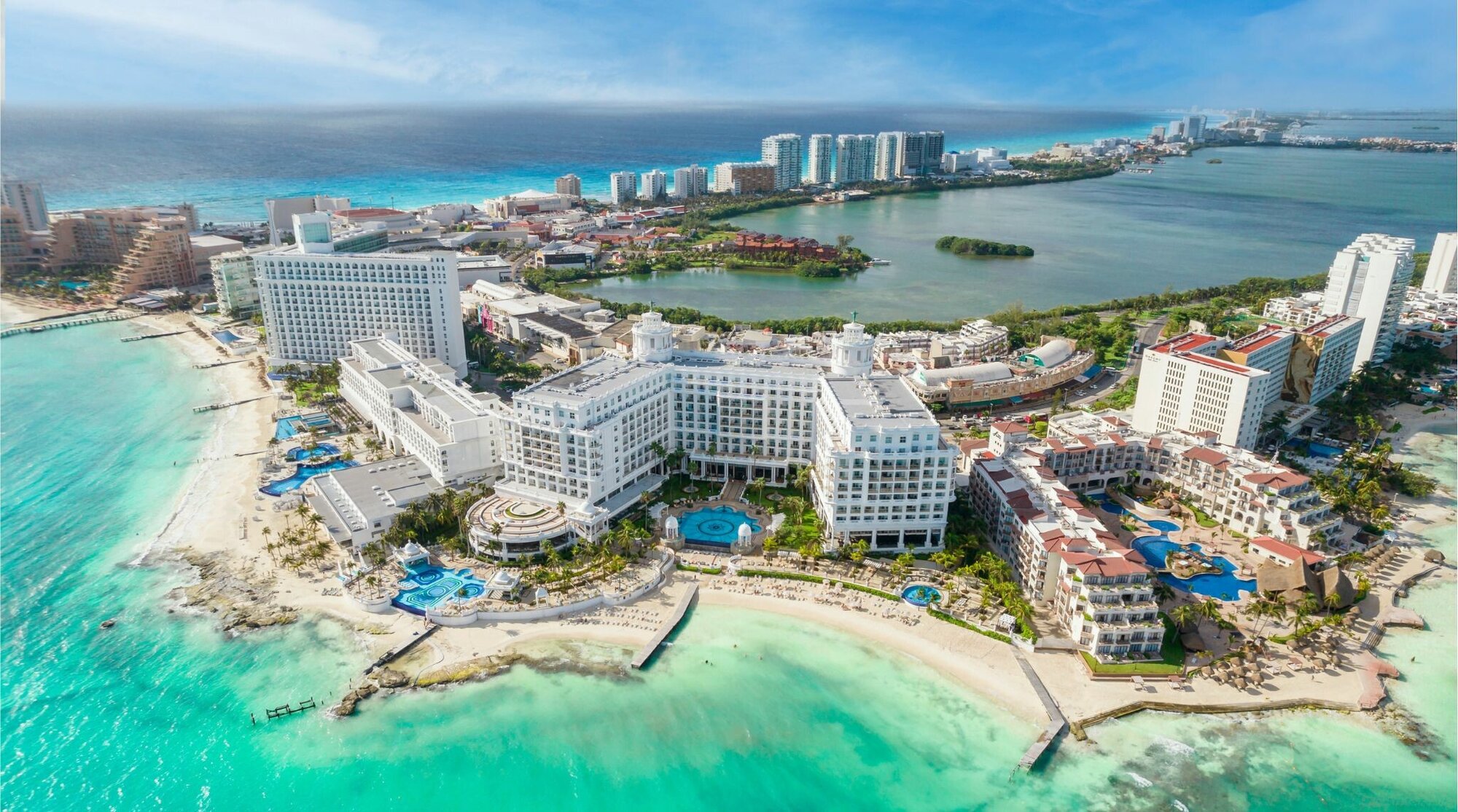 Via aérea de Cancún