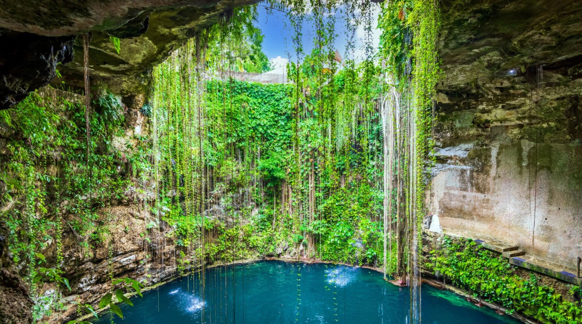 Ik-Kil Cenote, péninsule du Yucatan au Mexique