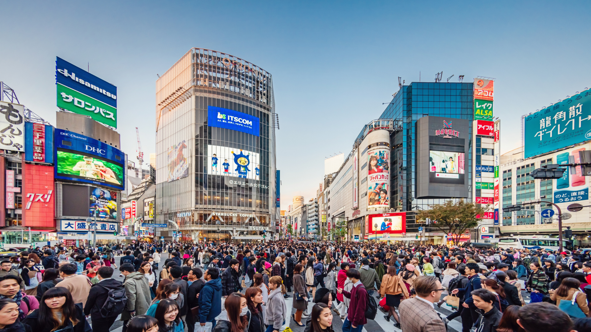 Shibuya e l'iconico incrocio