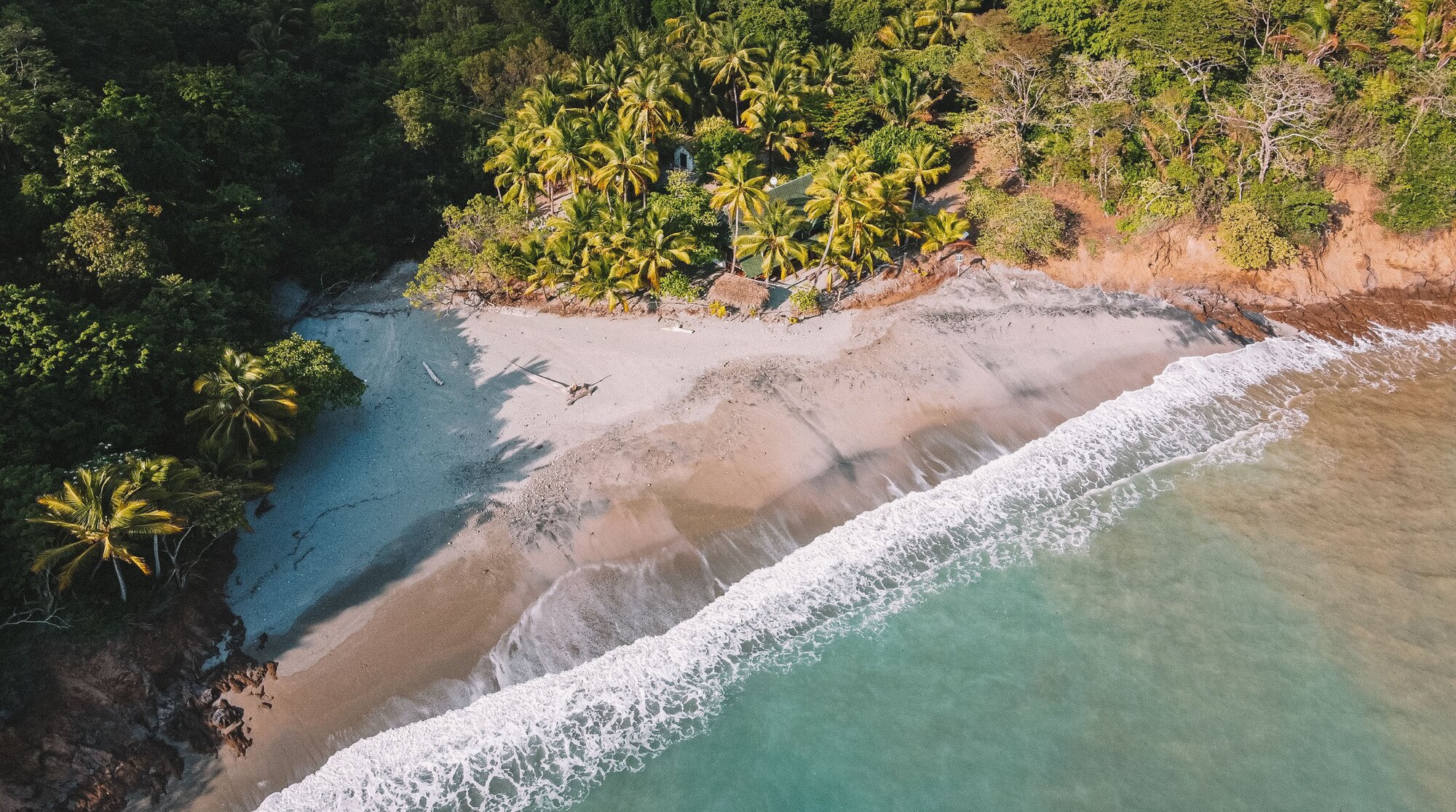 منظر جوي لشاطئ كوستاريكا