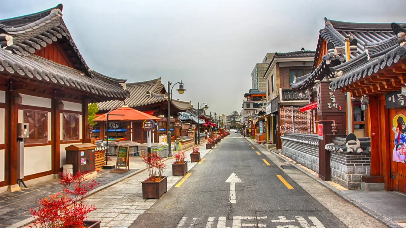 韓国ドラマ『その年、私たちは』のロケ地になった全州韓屋村の街並み