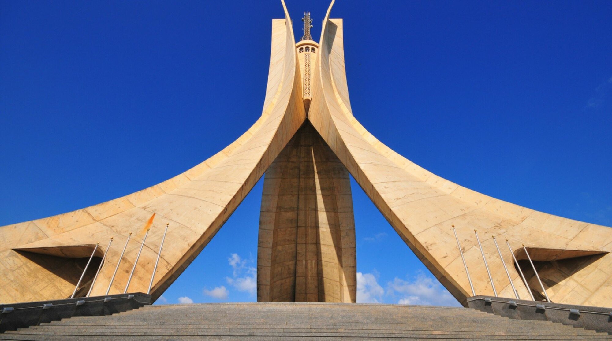 نصب الشهداء بالجزائر