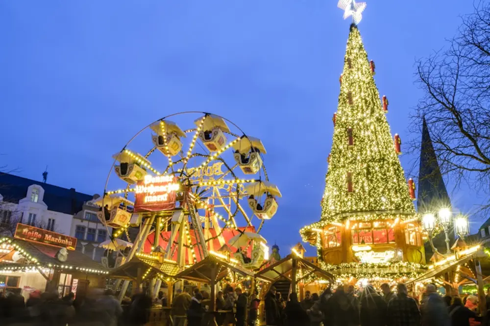ドイツのクリスマスマーケット、ボンのミュンスター広場
