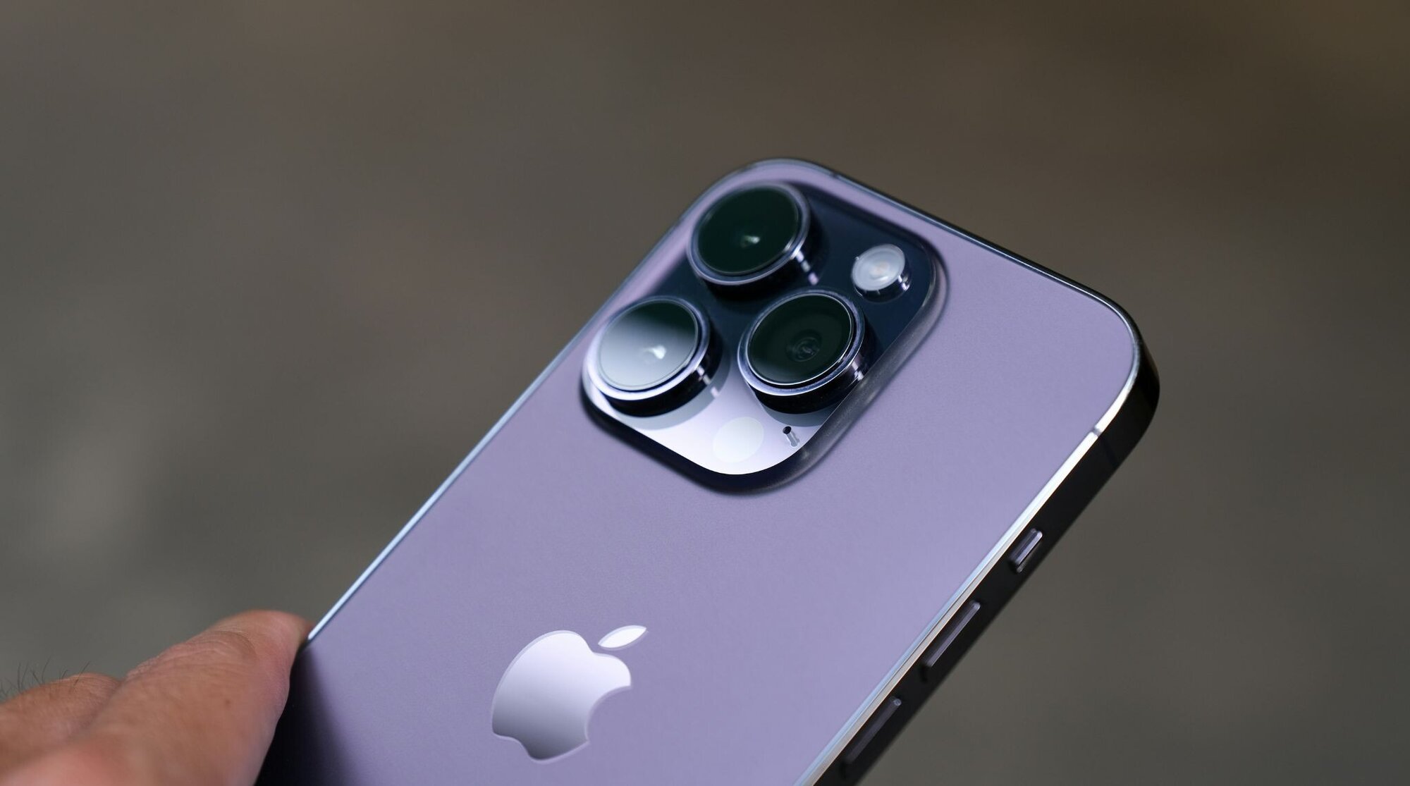 iphone 14 pro en mauve