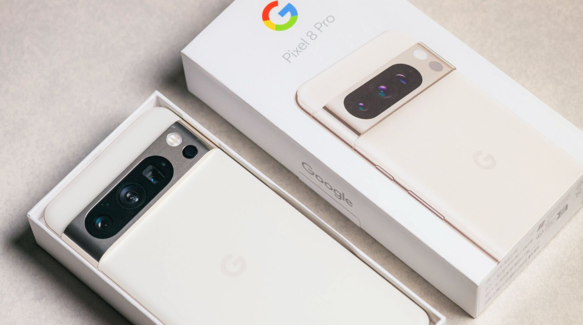 smartphone pixel 8 pro dans son packaging