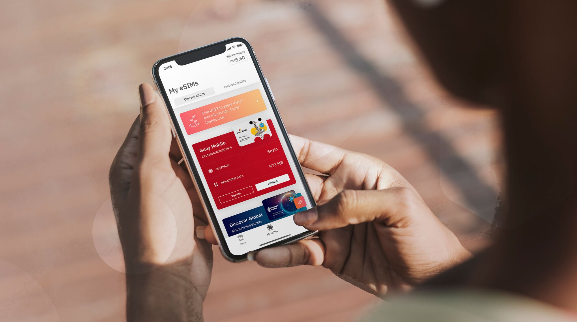 شريحة إلكترونية (eSIM) من Airalo لإسبانيا مفتوحة على هاتف ذكي