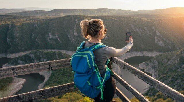 無制限eSIMとは？海外旅行で使えるデータ通信プランとメリットを解説