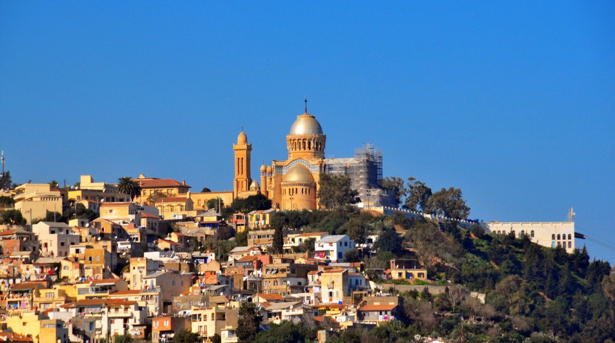 كنيسة سيدة أفريقيا الكاثوليكية بالجزائر