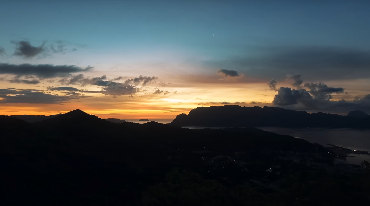 Sunrise view from the top of Mount Tapyas