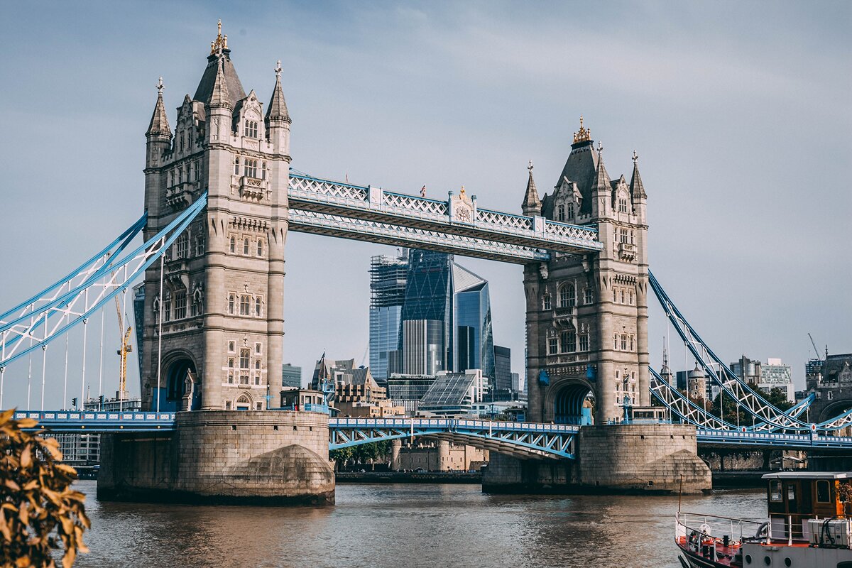 Background London Bridge