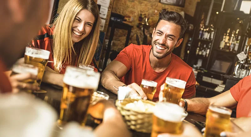 Pubs & bars serving food