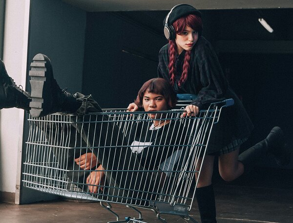 Social shopping for beauty and fashion items reportedly ‘booming’ in the UK