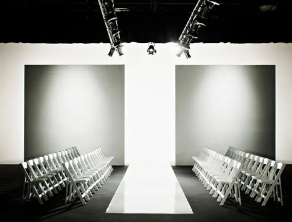Phygital show during London Fashion Week highlights the emerging possibilities for digital clothing 