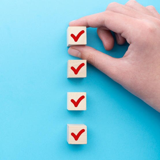 Reconciling object state using directed acyclic graphs (DAG)