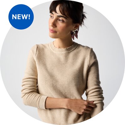 Women’s long-sleeve tees & turtlenecks