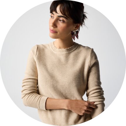 Women’s long-sleeve tees