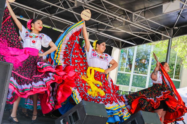 Cultural dancers at Cinco de Mayo