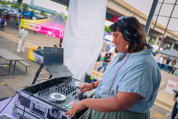 Abi Clark DJ'ing at Sun Valley Night Market