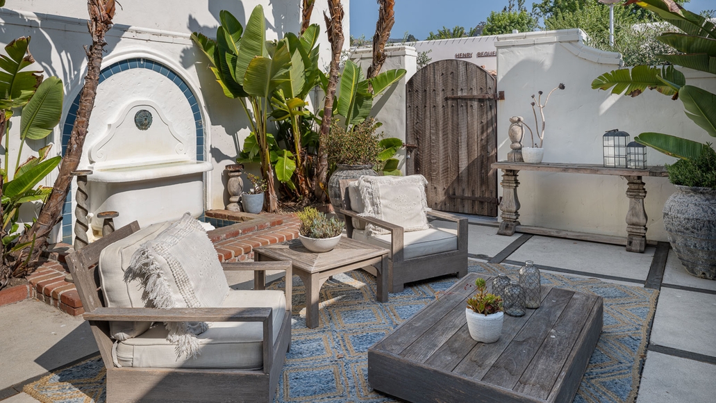 Malibu Country Mart image